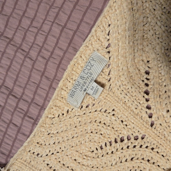 Sweater - Picture 3 of 3